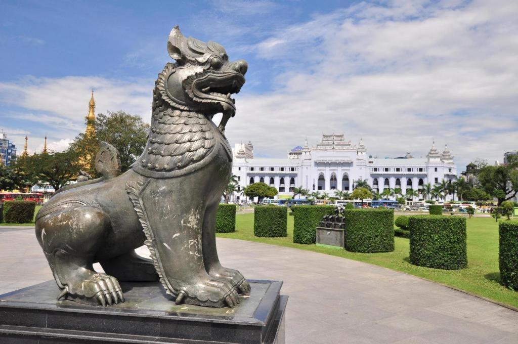 Royal Khattar Hotel Rangoon Eksteriør billede